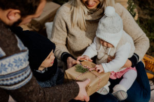 Prezent na święta dla niemowlaka